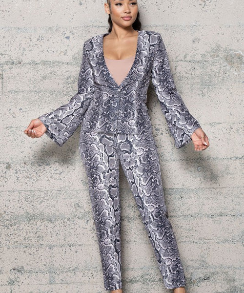 SNAKE PRINT STRETCHY WOVEN STYLISH SET