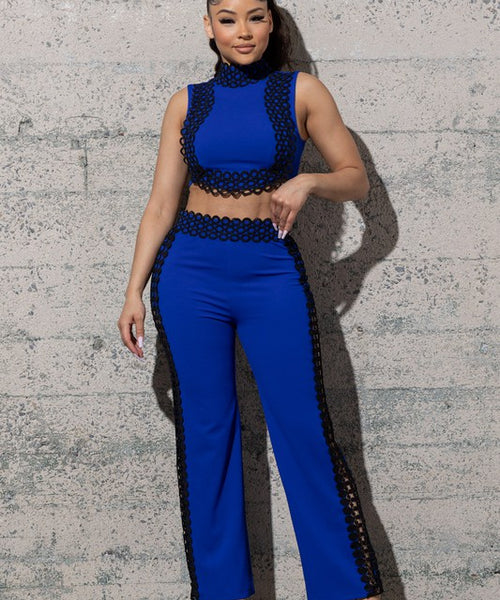 TWO PIECE KNIT CREPE SET WITH CONTRAST LACE DETAIL